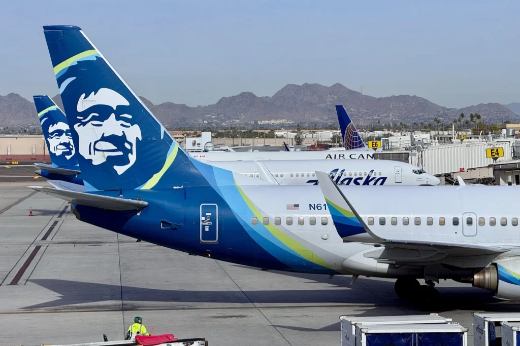 Alaska Airlines finishing Boeing 737 retrofits, begins Starlink upgrades