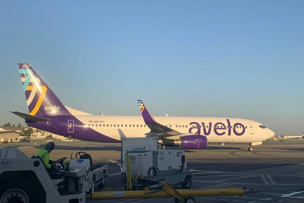 Avelo streamlines network and fleet, ends deportations