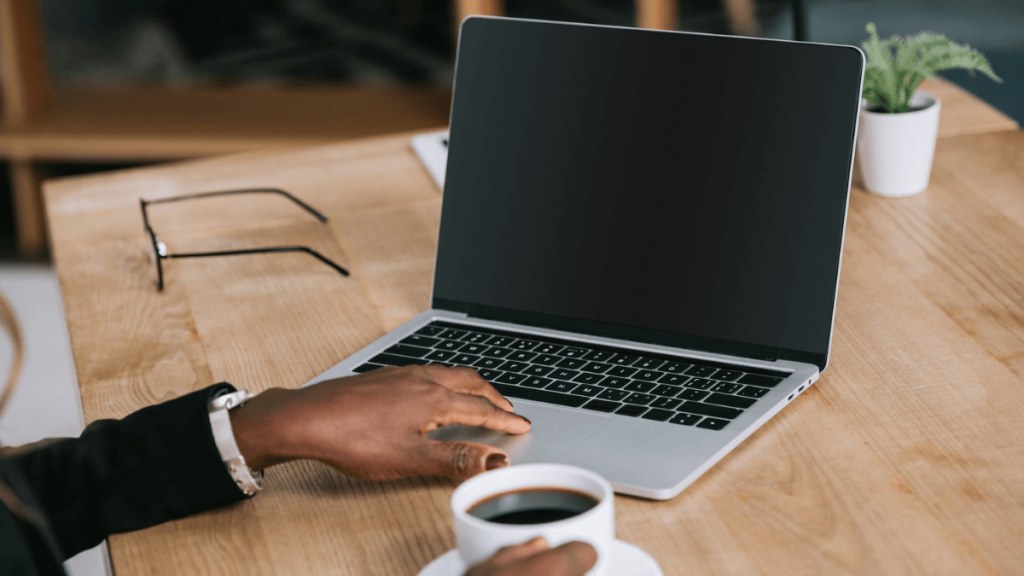 FZROX Vs. FXAIX - Which Fidelity Fund Is For You?