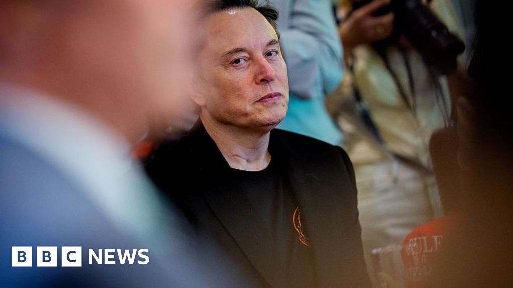 Spat deepens between Elon Musk and Ryanair’s O’Leary Spat deepens between Elon Musk and Ryanair's O'Leary