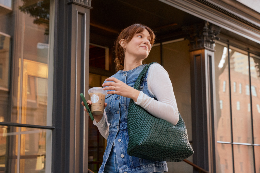 Starbucks Rewards program changes: New status tiers, perks and more Starbucks Rewards program changes: New status tiers, perks and more