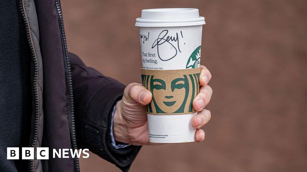 Starbucks bets on robots to brew a turnaround in customers Starbucks bets on robots to brew a turnaround in customers