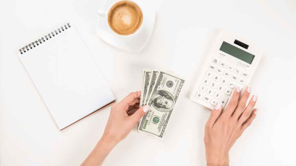 $21 An Hour Is How Much A Year? Tips & Tricks To Live On It $21 An Hour Is How Much A Year? Tips & Tricks To Live On It