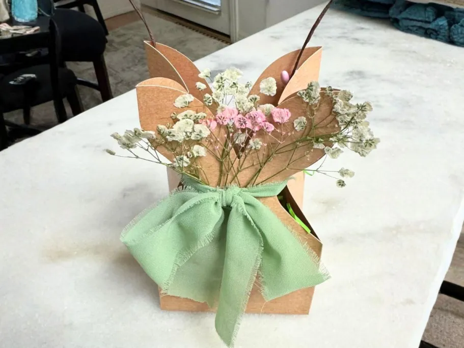 24 Easter Bunny Gift Bags w/ Flowers & Ribbon Only $9.99 on Amazon (Reg. $25) Easter Bunny Goodie Gift Bag on table