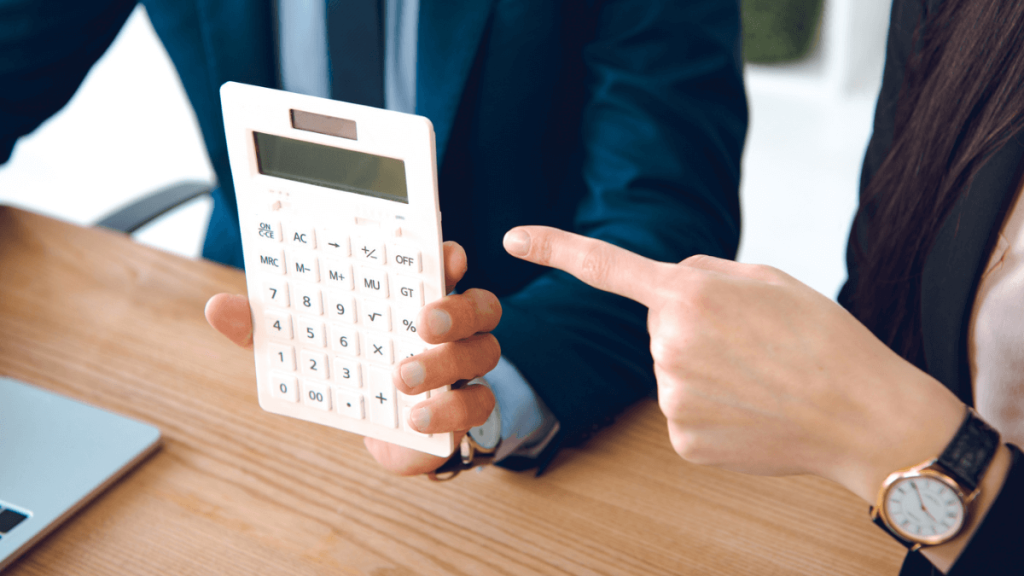 $35,000 Per Year Is How Much an Hour? Know Your Hourly Rate $35,000 Per Year Is How Much an Hour? Know Your Hourly Rate