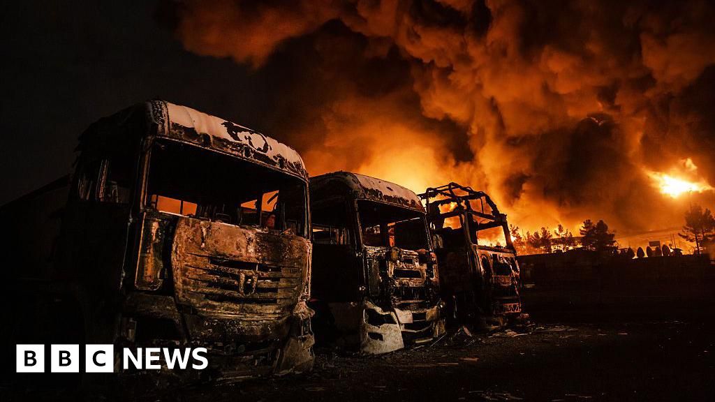 Oil prices jump above $100 for first time in four years Oil prices jump above $100 for first time in four years