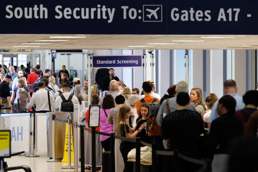 TSA officers to get paid: Will airport security wait times drop? TSA officers to get paid: Will airport security wait times drop?