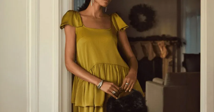 Walmart Women’s Dress Clearance from $5 Woman wearing Scoop Women