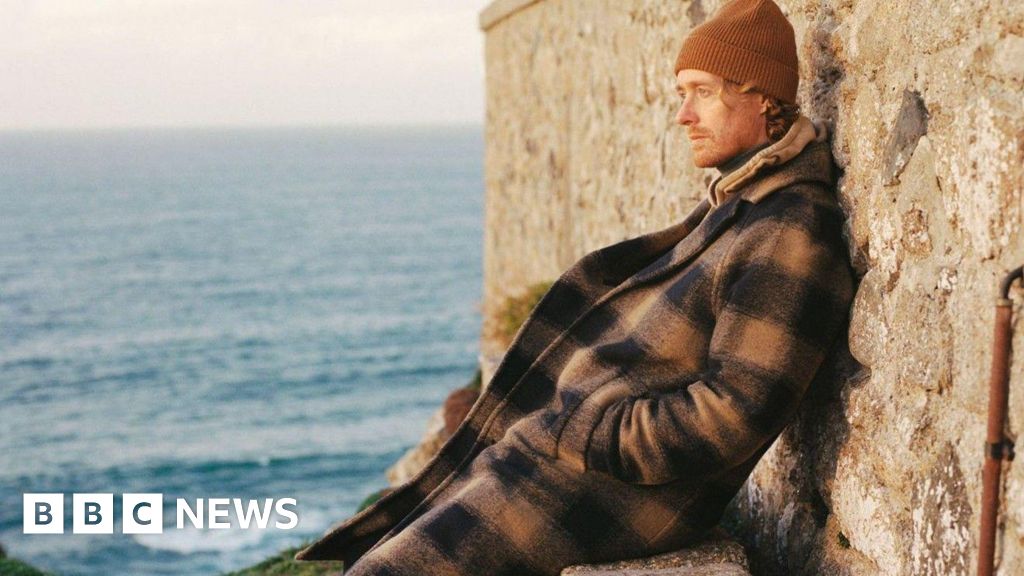 'I jump in the sea to refresh my brain': How remote workers are boosting coastal towns 'I jump in the sea to refresh my brain': How remote workers are boosting coastal towns