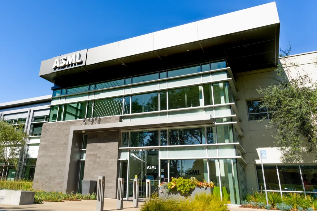 ASML: Defendable Growth In A Volatile Market With Upside Still Underestimated