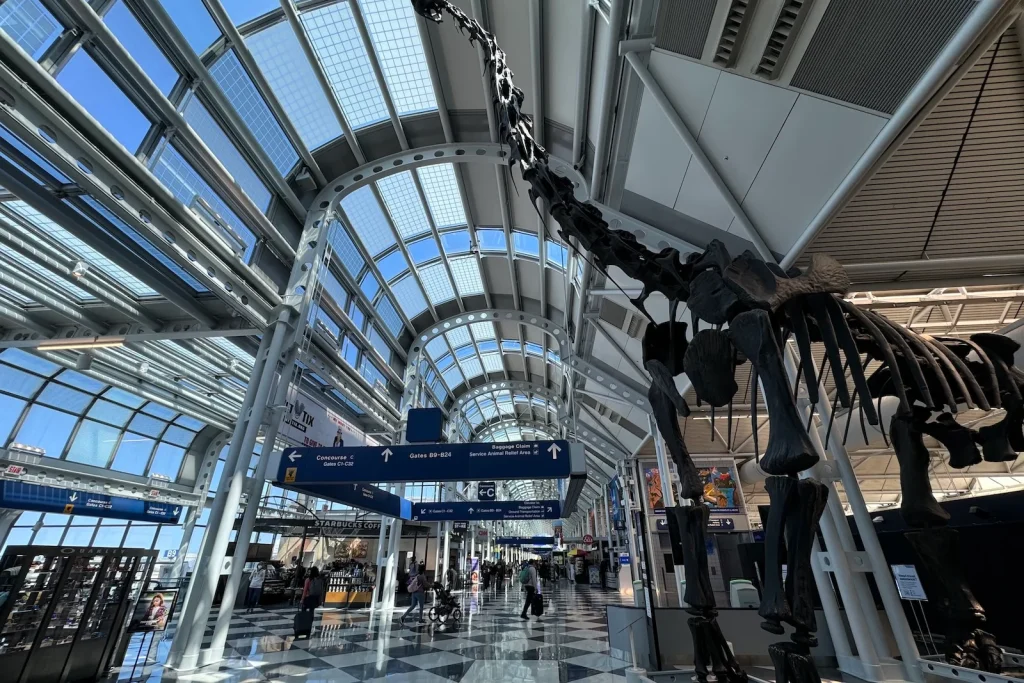 FAA orders flight reductions at Chicago's O'Hare this summer