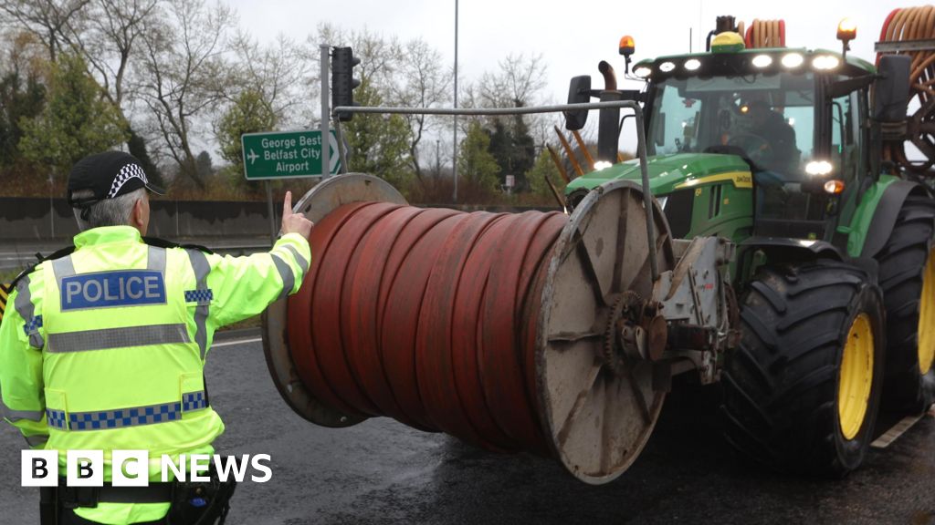Fines issued after fuel protests across NI disrupt traffic Fines issued after fuel protests across NI disrupt traffic