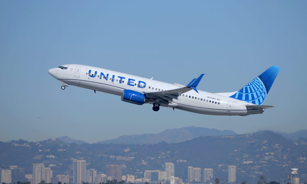 United Explorer Card vs. United Quest Card United Explorer Card vs. United Quest Card