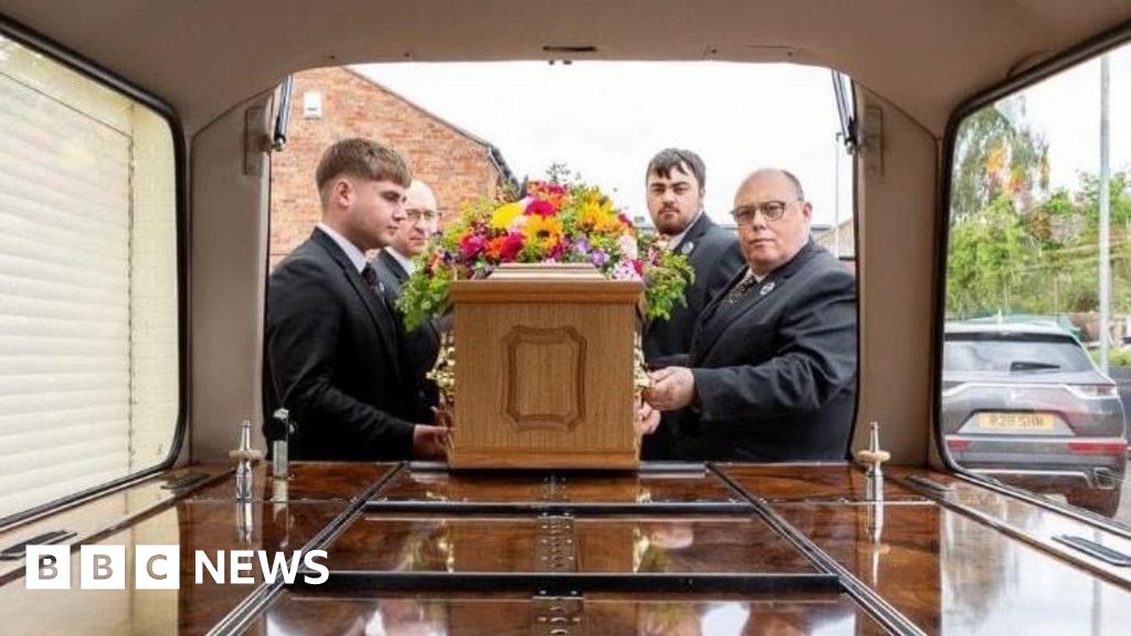 'Not having a proper funeral left me with painful memories' 'Not having a proper funeral left me with painful memories'