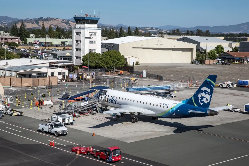Alaska Airlines adds 3 Sonoma routes, returns to Long Beach