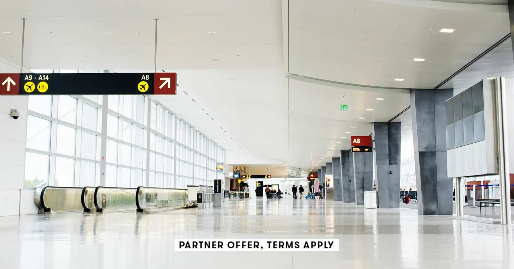 Best airport lounge access credit cards for frequent flyers