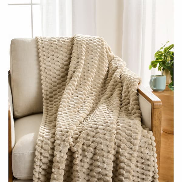 Better Homes & Gardens Velvet Plush Throw Blankets only $7.97, plus more! Better Homes & Gardens Textured Velvet Plush Soft Throw Blanket