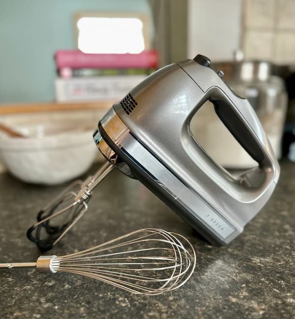 *HOT* KitchenAid 7-Speed Digital Hand Mixer with Flex-Edge Beaters only $55.98 shipped! (Reg. $125) KitchenAid 7-Speed Digital Hand Mixer with Flex-Edge Beaters