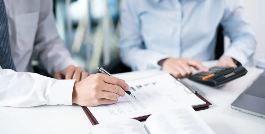 What Smart Investors Look For Before They Buy What Smart Investors Look For Before They Buy