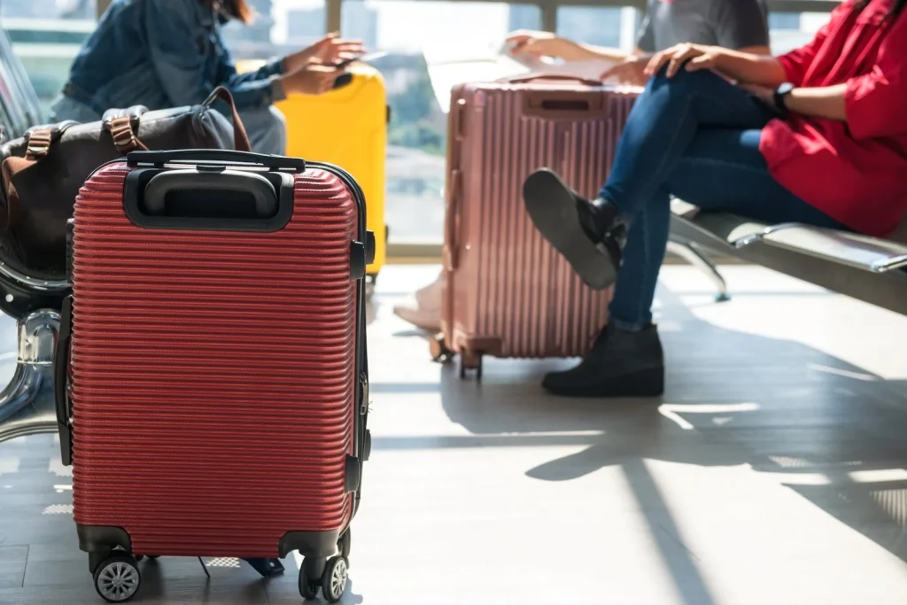 Airline carry-on bag size policies : What you need to know