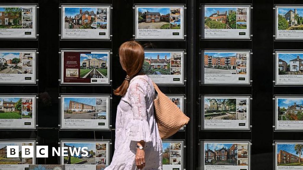 Plans to end gazumping with binding agreements in house sales shake-up Plans to end gazumping with binding agreements in house sales shake-up