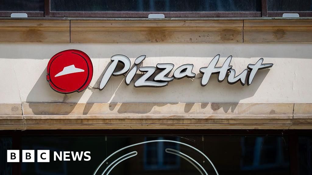 Struggling Pizza Hut chain to be sold for $2.7bn Struggling Pizza Hut chain to be sold for $2.7bn